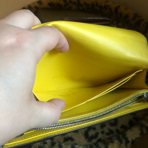 Authentic Celine snap wallet - Picture 7 of 12